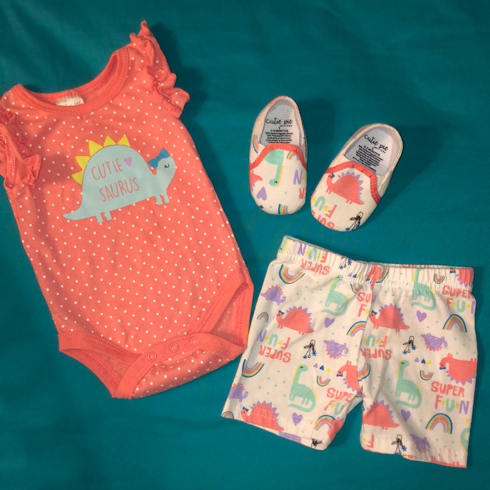 Dinosaur Baby girl set